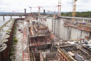 A view of the new lock chamber under construction.